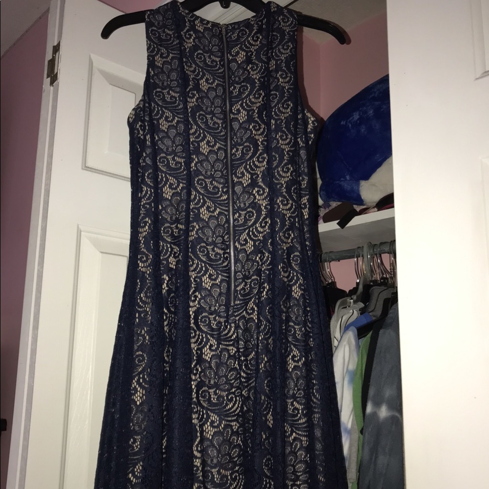 Dress - Picture 4 of 5
